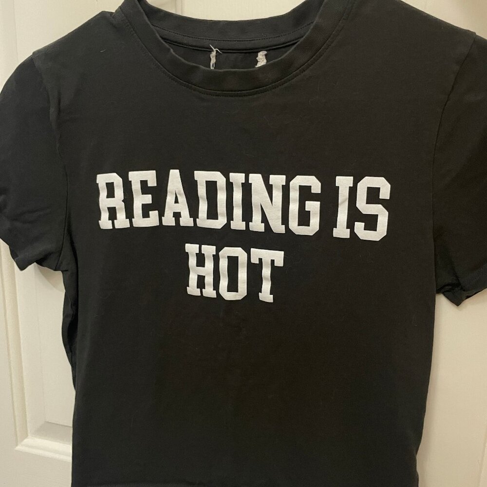 Reading is Hot crop top
